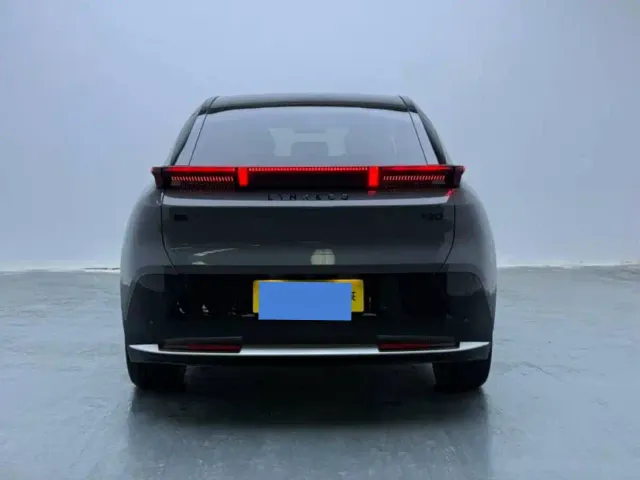 Lynk & Co Z20 — Фото автомобиля 5