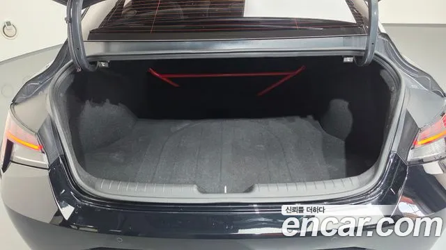 Hyundai Avante CN7 — Фото автомобиля 18