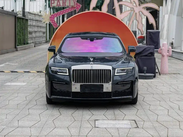 Rolls-Royce Ghost — Фото автомобиля 2