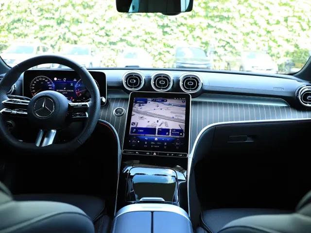 Mercedes-Benz C-Class — Фото автомобиля 25