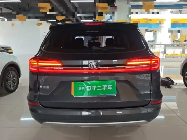 BYD Song — Фото автомобиля 5