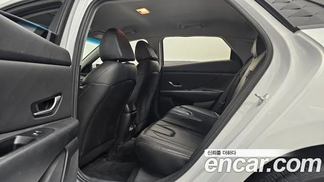 Hyundai Avante CN7 — Фото автомобиля 16