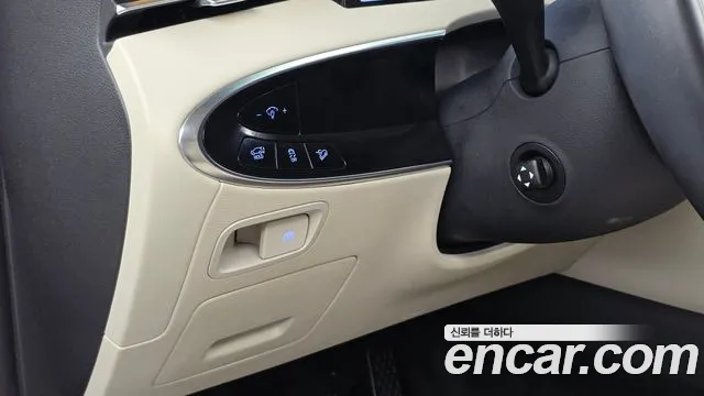 Genesis GV70 — Фото автомобиля 24