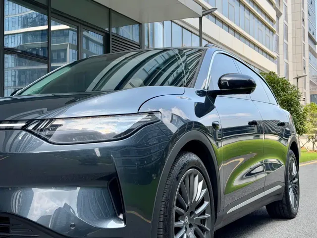 Leapmotor C11 — Фото автомобиля 6