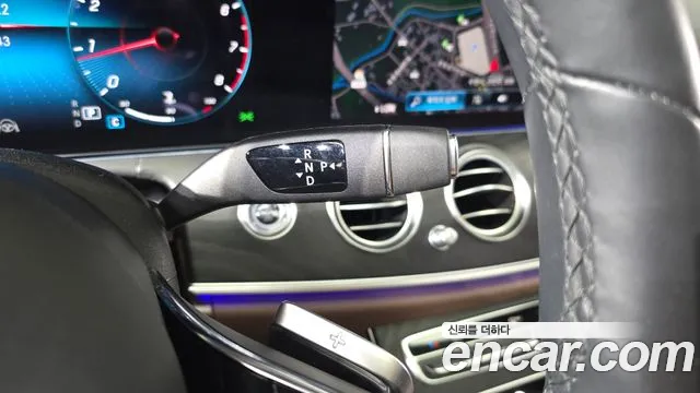 Mercedes-Benz E-Class — Фото автомобиля 9