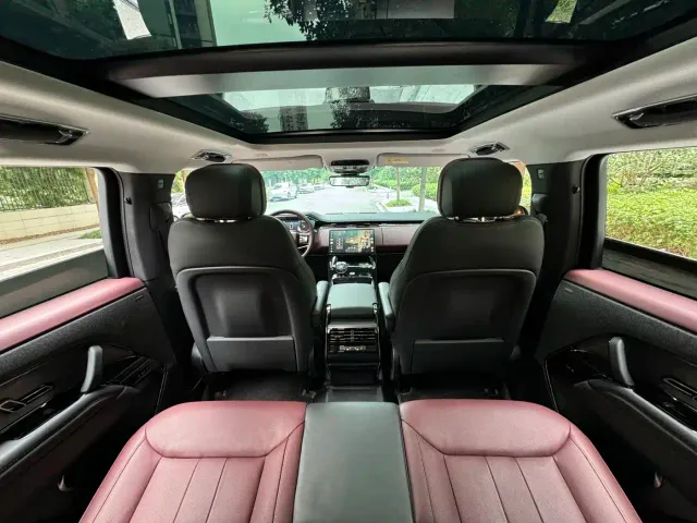 Land Rover Range Rover Sport — Фото автомобиля 16
