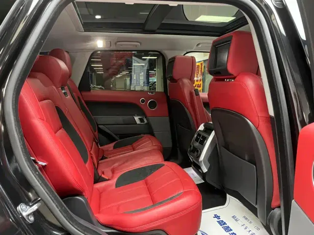 Land Rover Range Rover Sport — Фото автомобиля 18