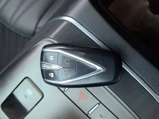 Changan Qiyuan A05 — Фото автомобиля 8