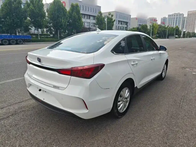 Changan Eado — Фото автомобиля 19