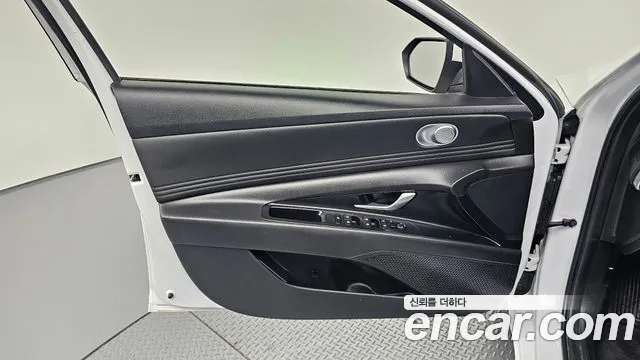 Hyundai AVANTE Avante (CN7) — Фото автомобиля 24