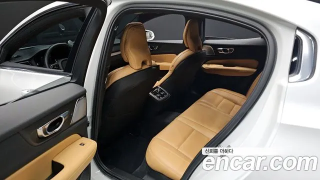 Вольво S60 S60 третьего поколения B5 Ultimate Bright — Фото автомобиля 11