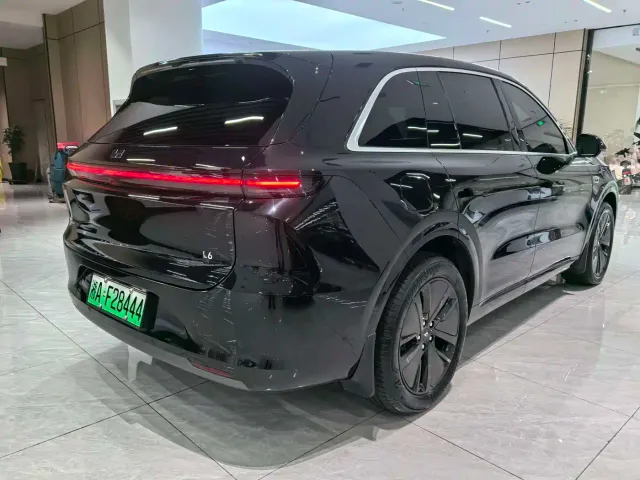 Li Auto L6 — Фото автомобиля 4