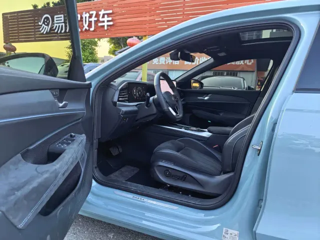 Volkswagen Passat — Фото автомобиля 5