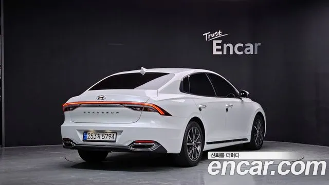 Hyundai Grandeur Новый Grandeur IG — Фото автомобиля 2