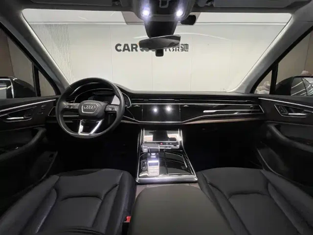 Audi Q7 — Фото автомобиля 13
