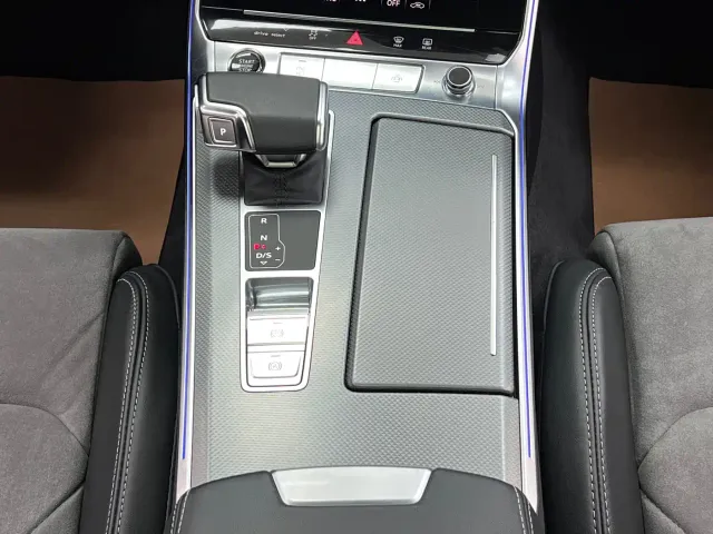Audi A6L — Фото автомобиля 25