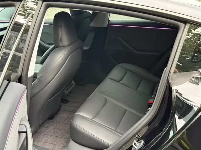 Tesla Model 3 — Фото автомобиля 9