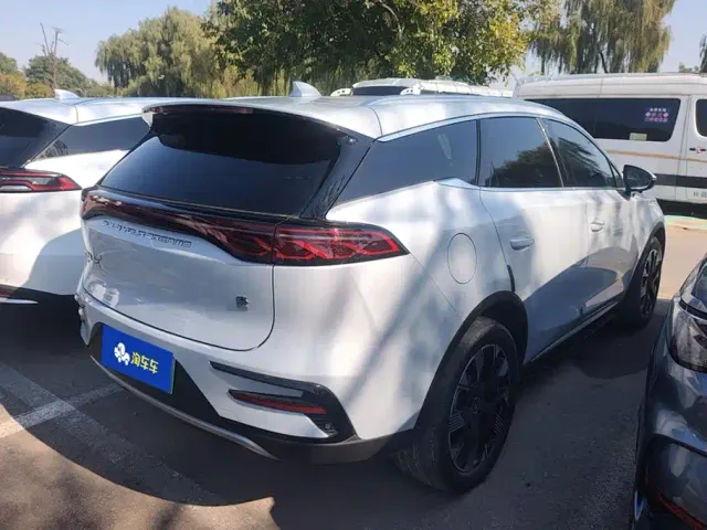 BYD Tang — Фото автомобиля 3