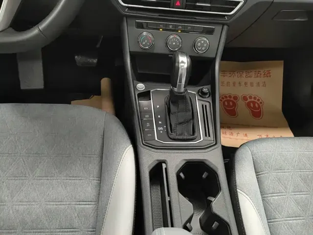 Volkswagen Lavida 2023 300TSI DSG Comfort Edition — Фото автомобиля 9