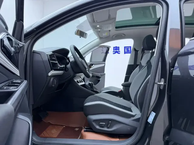 Jetta VS7 — Фото автомобиля 5