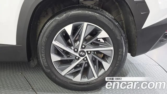 Hyundai Tucson Tucson (NX4) Бензин 1.6 турбо 2WD — Фото автомобиля 21