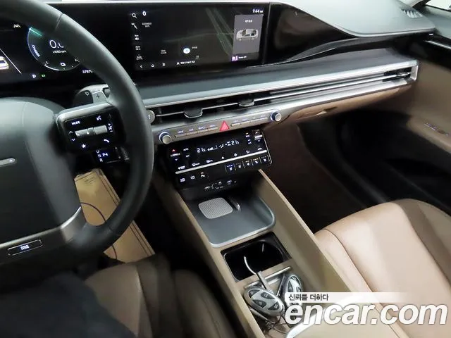 Hyundai Grandeur GN7 — Фото автомобиля 14