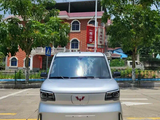 Wuling Zhiguang NEV — Фото автомобиля 2