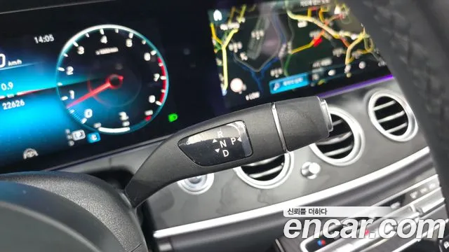 Mercedes-Benz E-Class — Фото автомобиля 9