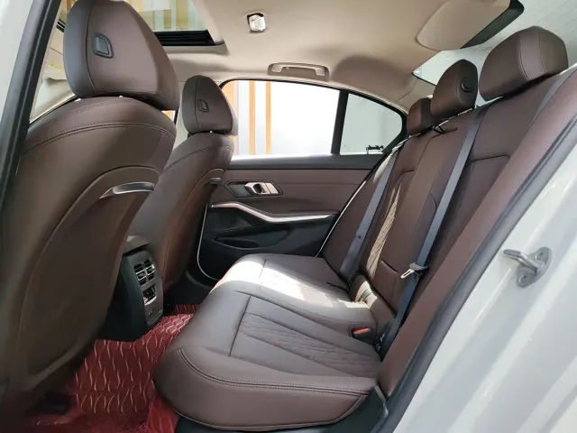 BMW 3 Series — Фото автомобиля 9