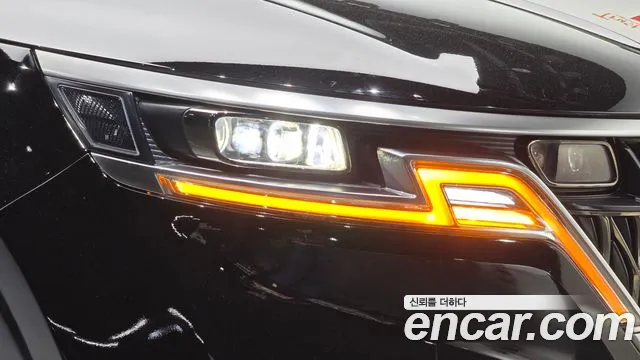 Kia Canival — Фото автомобиля 18