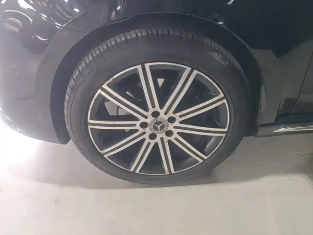 Mercedes-Benz V-Class — Фото автомобиля 21