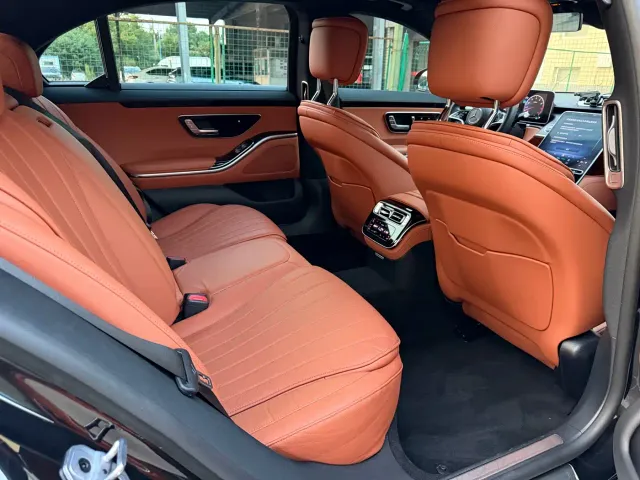 Mercedes-Benz S-Class — Фото автомобиля 12