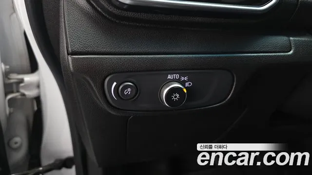 Chevrolet Bolt EV — Фото автомобиля 19