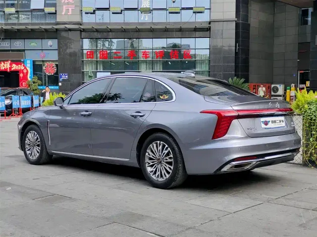 Hongqi H5 — Фото автомобиля 4