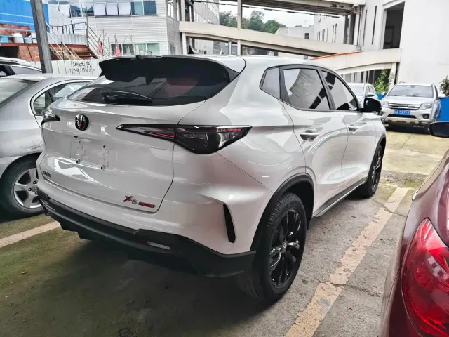 Changan X5 Plus — Фото автомобиля 9