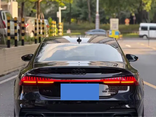 Audi A7L — Фото автомобиля 4