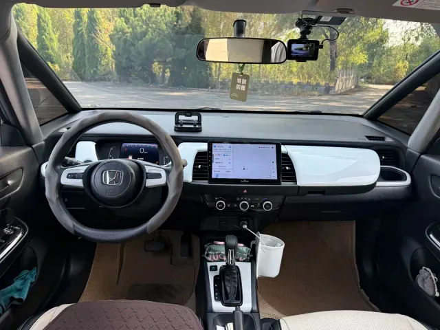 Honda Fit — Фото автомобиля 13