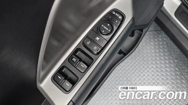 Kia Niro — Фото автомобиля 27