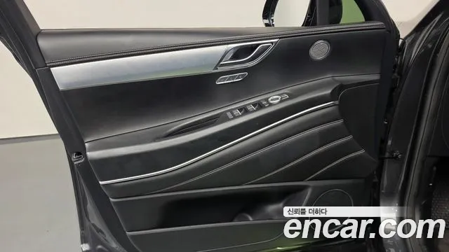 Genesis GV80 — Фото автомобиля 13