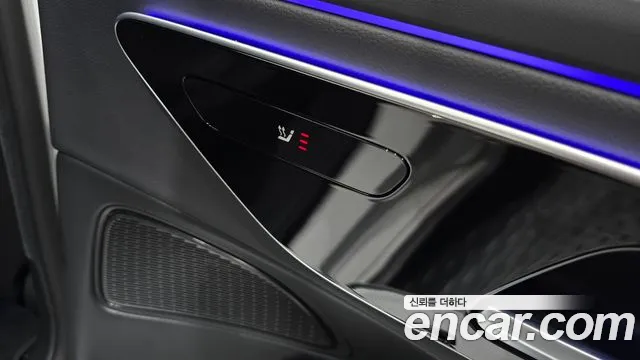 Mercedes-Benz E-Class — Фото автомобиля 26