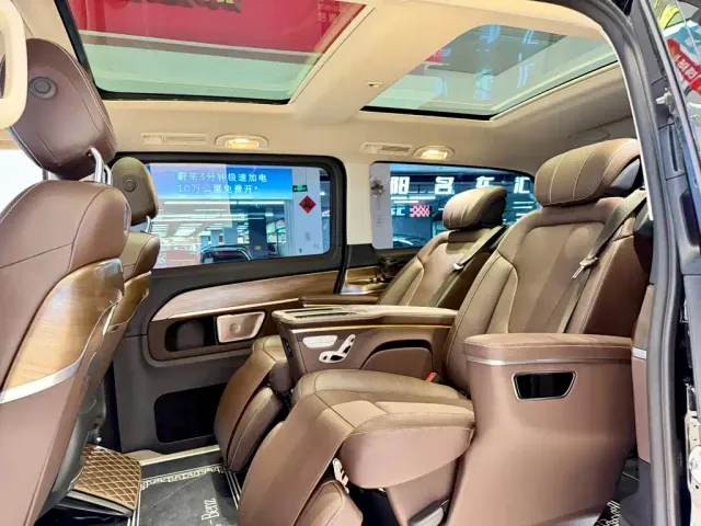 Mercedes-Benz V-Class — Фото автомобиля 9
