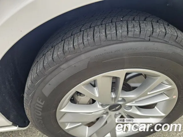 Genesis GV70 — Фото автомобиля 19