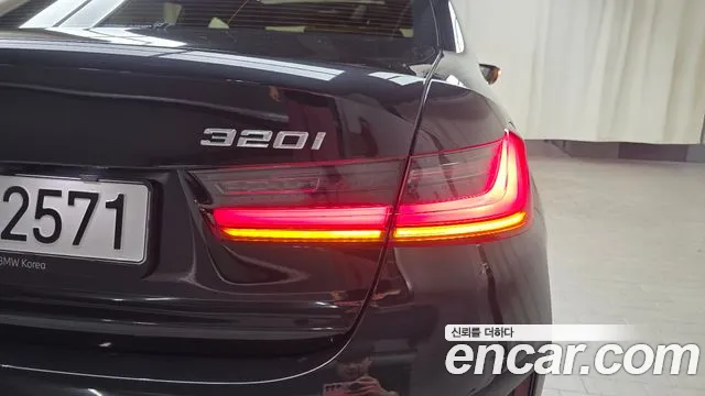 BMW 3-Series 3 серия (G20) 320i M Sport — Фото автомобиля 22