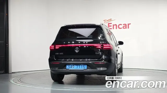 Mercedes-Benz EQB X243 — Фото автомобиля 3