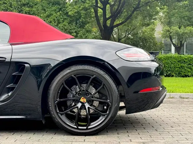 Porsche 718 — Фото автомобиля 6