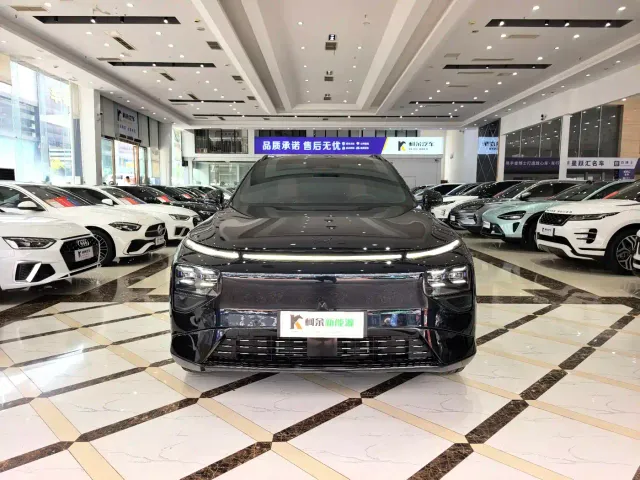 Xpeng G9 — Фото автомобиля 3