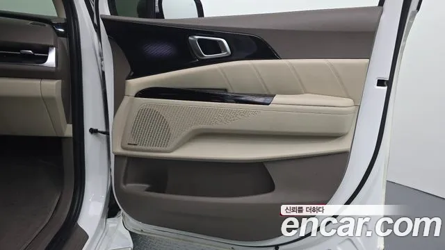 Kia Carnival Generation 4 — Фото автомобиля 13