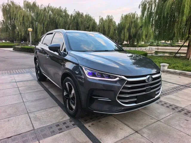 BYD Tang — Фото автомобиля 2