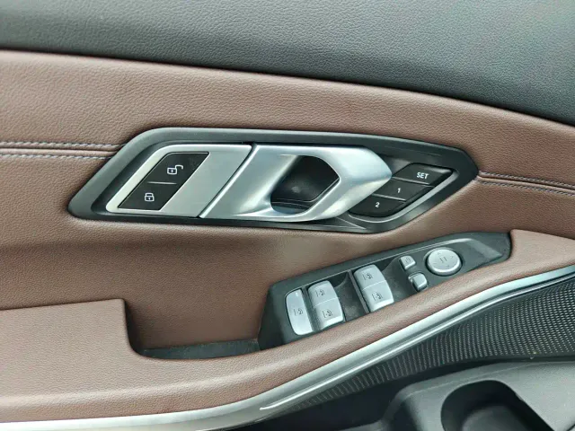 BMW 3 Series — Фото автомобиля 19