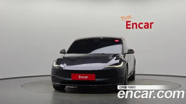 Фотография автомобиля — Tesla Model 3